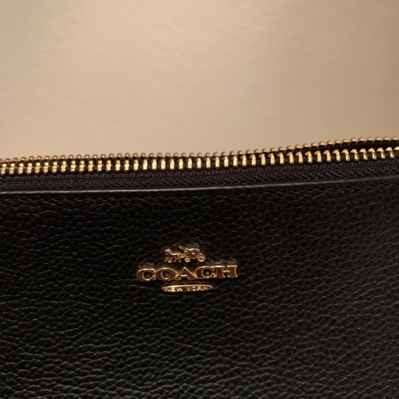 Brand new Coach wristlet - Picture 7 of 8